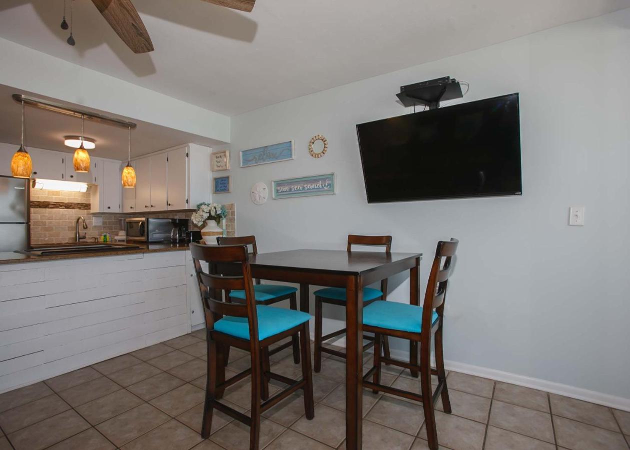 Island Winds West 477 By Albvr - Beachfront, Updated & Beautiful! Just Steps To The Beach & Hangout! Gulf Shores Buitenkant foto